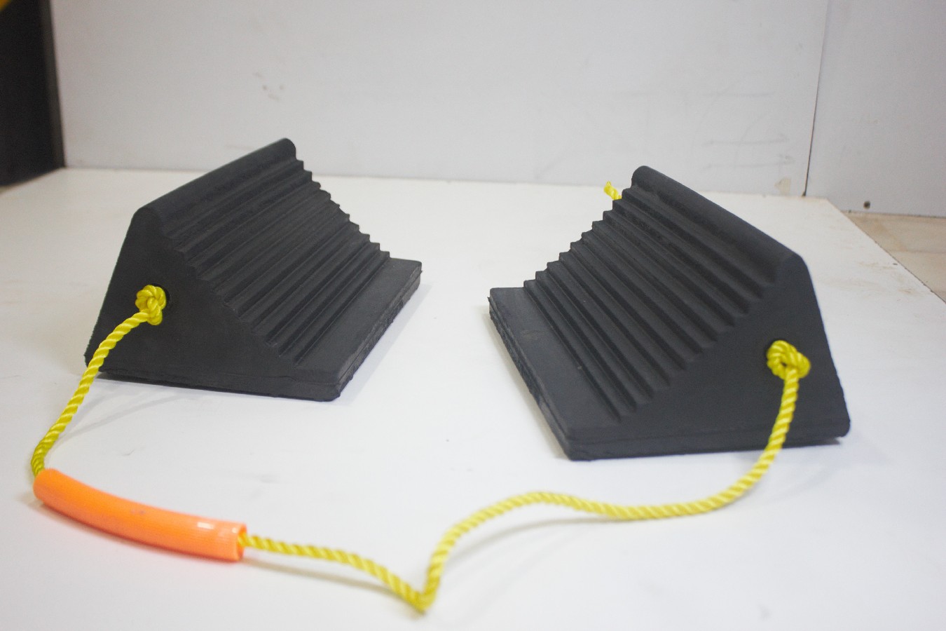 C-Shape Rubber Wheelchock